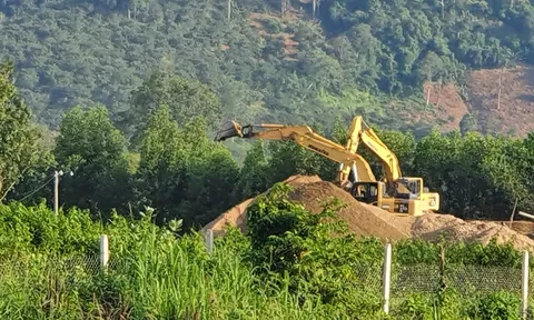 Bình Thuận: Nhức nhối tình trạng khai thác cát lậu trên sông La Ngà
